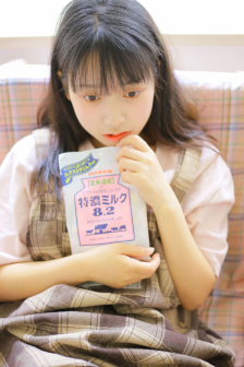 年轻漂亮的妈妈5